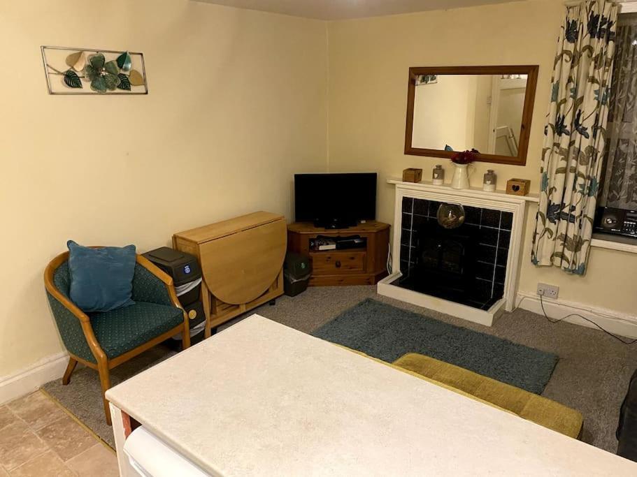 Cosy 2 Bedroom Near Seafront Apartamento